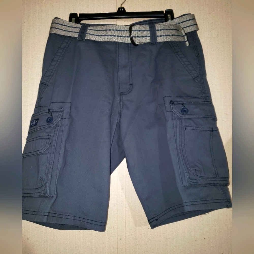 NWOT Men's Lee Dungarees Belted Wyoming Cargo Shorts Size 33